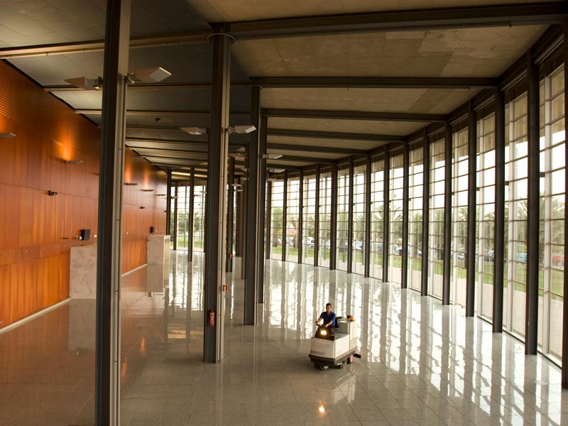 commercial floor polishing